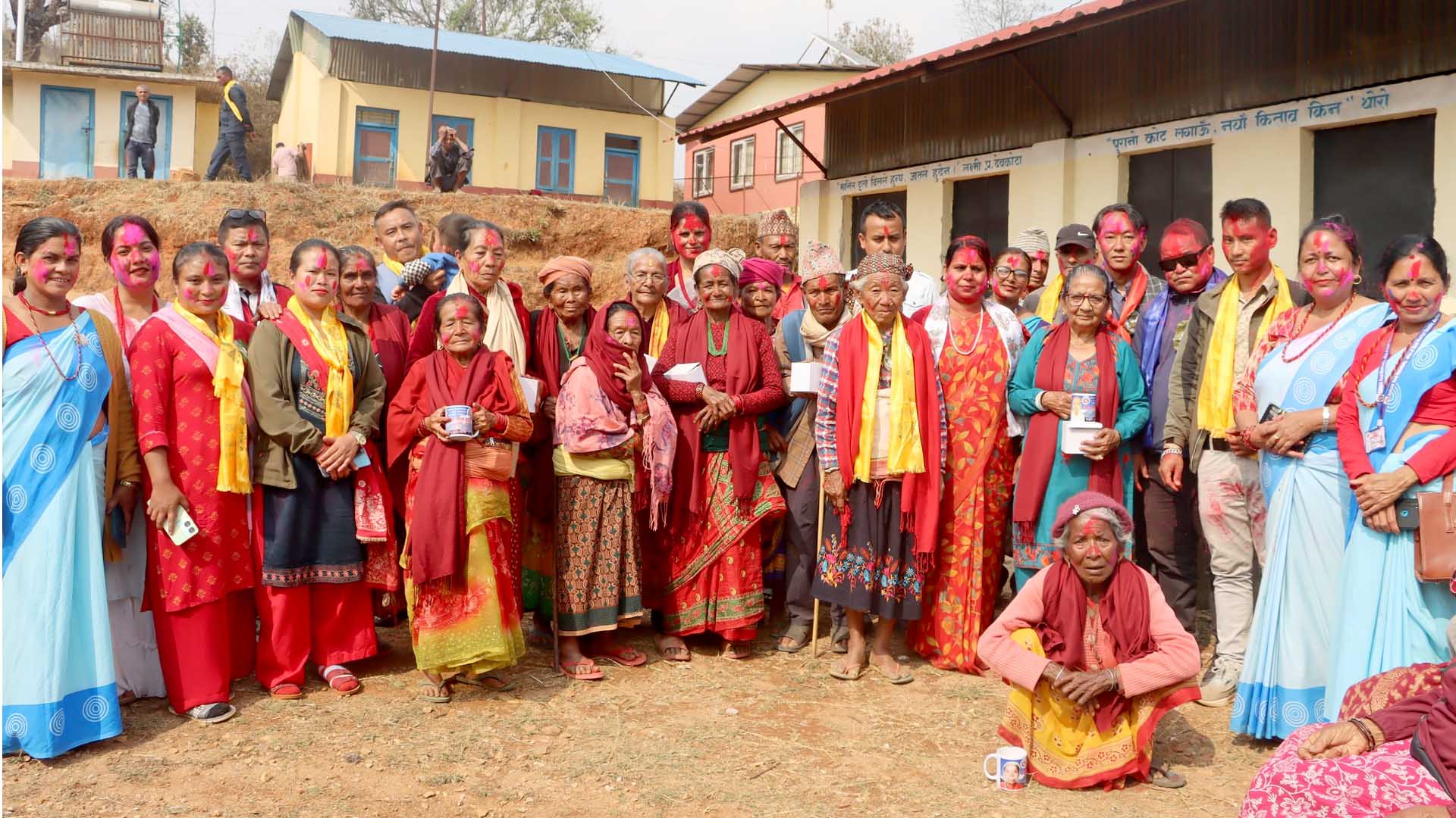 जेष्ठ नागरिक सम्मानित