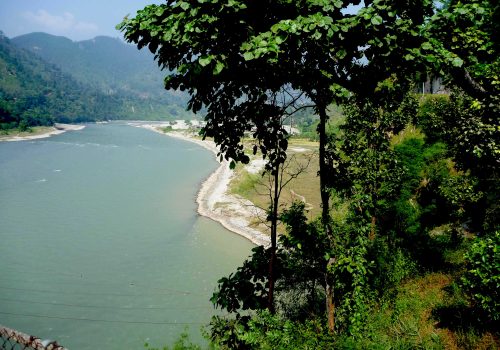 त्रिशूली नदी किनारमा सावधानी अपनाउन धादिङ प्रशासनको आग्रह