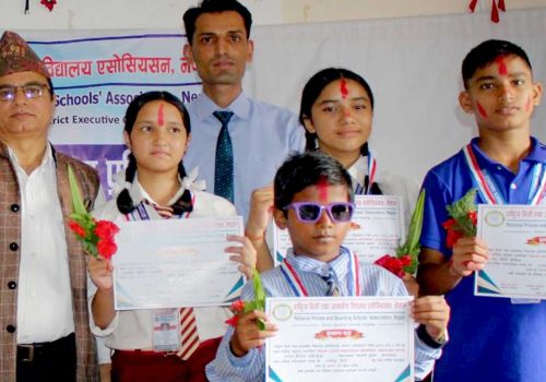 वक्तृत्वकलामा धादिङ आवासिय मावि प्रथम