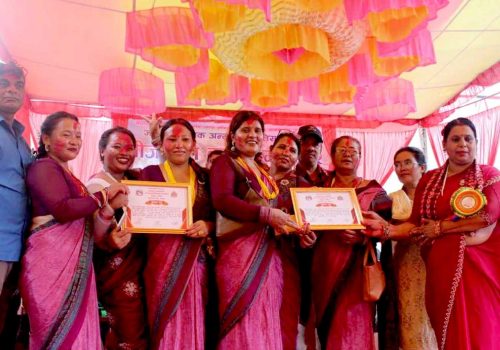 तीज गीत प्रतियोगितामा फुलबारी आमा समुह प्रथम