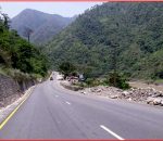 अवरुद्ध सडक खुल्यो
