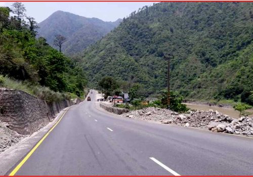 अवरुद्ध सडक खुल्यो