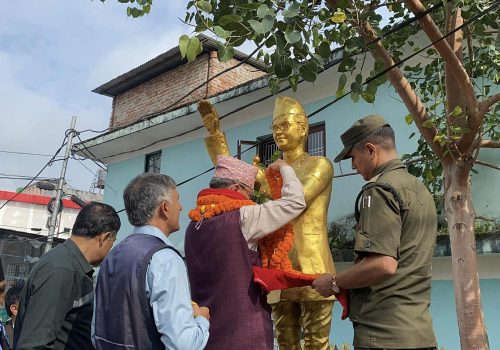 विपीको सालिक अनावरण