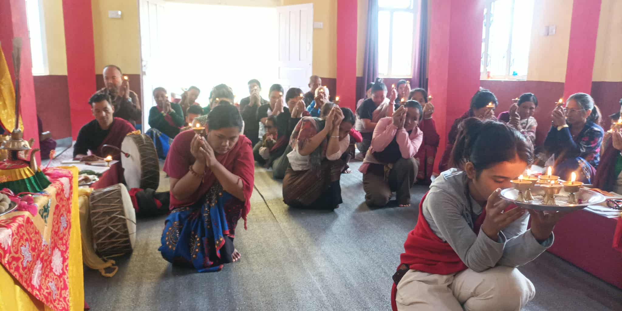 १६ जना बौद्ध धर्मावलम्बीको मौन व्रत