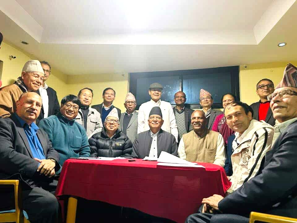 आठ दलबीच एकताको सहमति