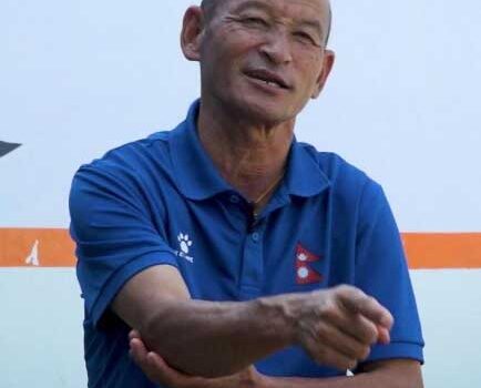 न्यु डायमन्डका प्रशिक्षक राईलाई सम्मान गर्ने