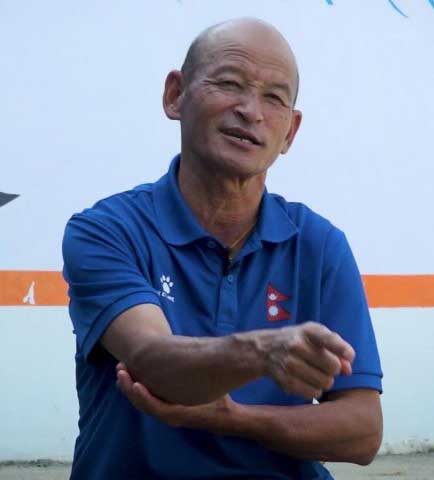 न्यु डायमन्डका प्रशिक्षक राईलाई सम्मान गर्ने