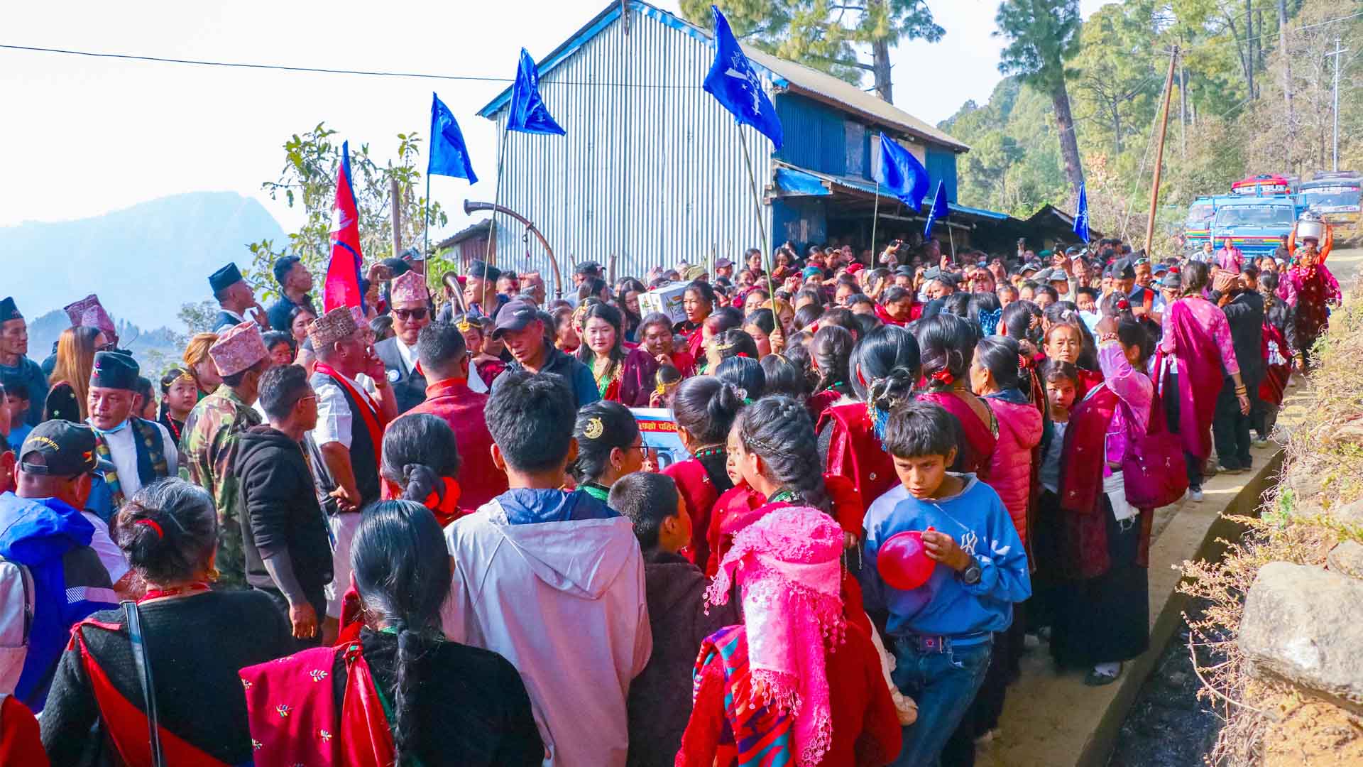 गुम्दी सातदोबाटोमा लिः ल घले ल्होसार तथा बृहत लोक सांस्कृतिक कार्यक्रम भव्य रूपमा सम्पन्न